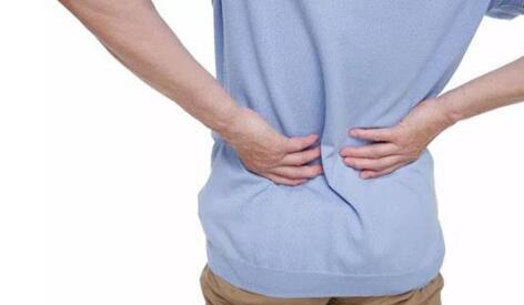 上班族腰背老是不舒服怎么办 调整座椅很关键